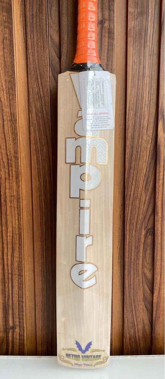 BAS Cricket Bat view 4