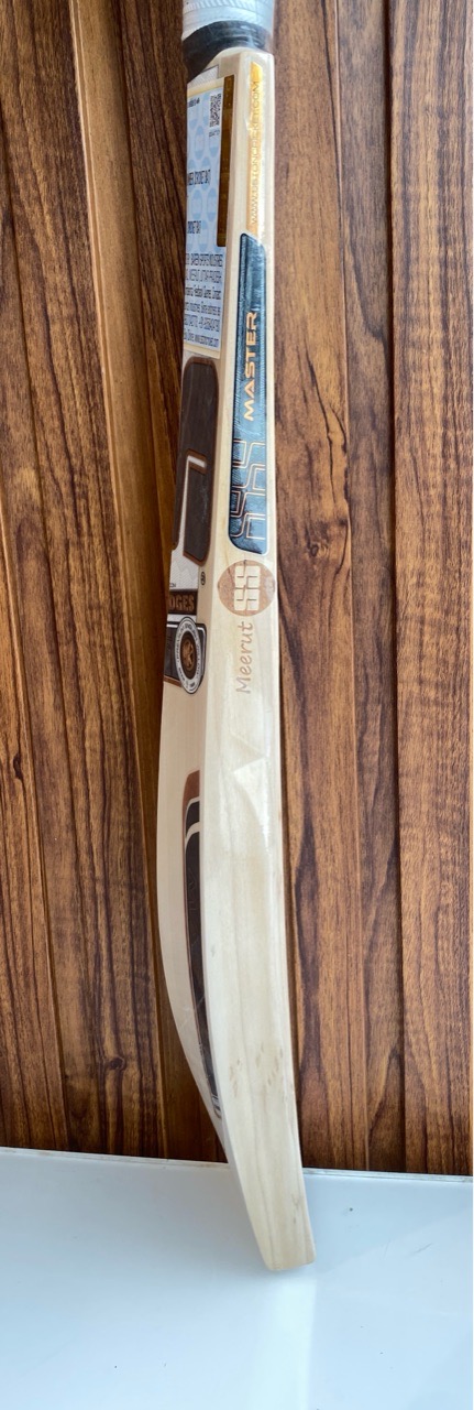 S3 Master 8000 Cricket Bat view 5