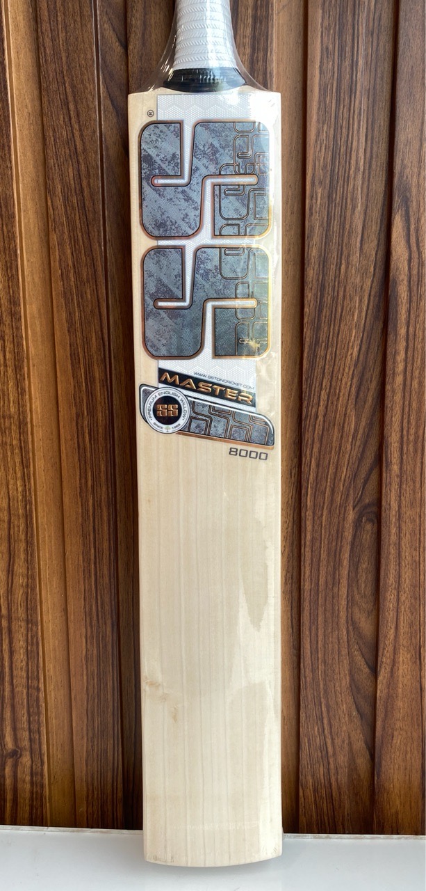 S3 Master 8000 Cricket Bat view 2