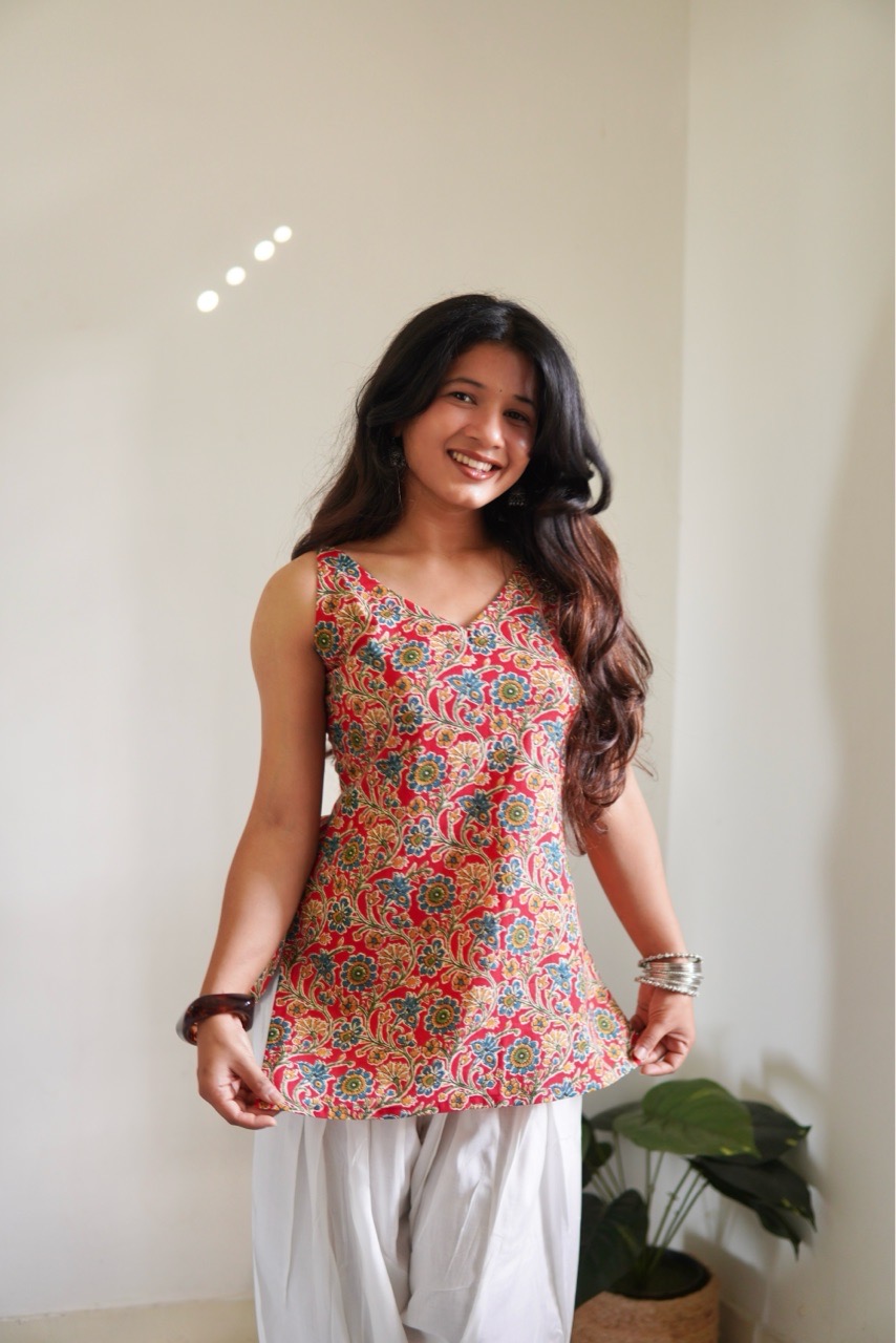 Red Paisley Kurti view 3