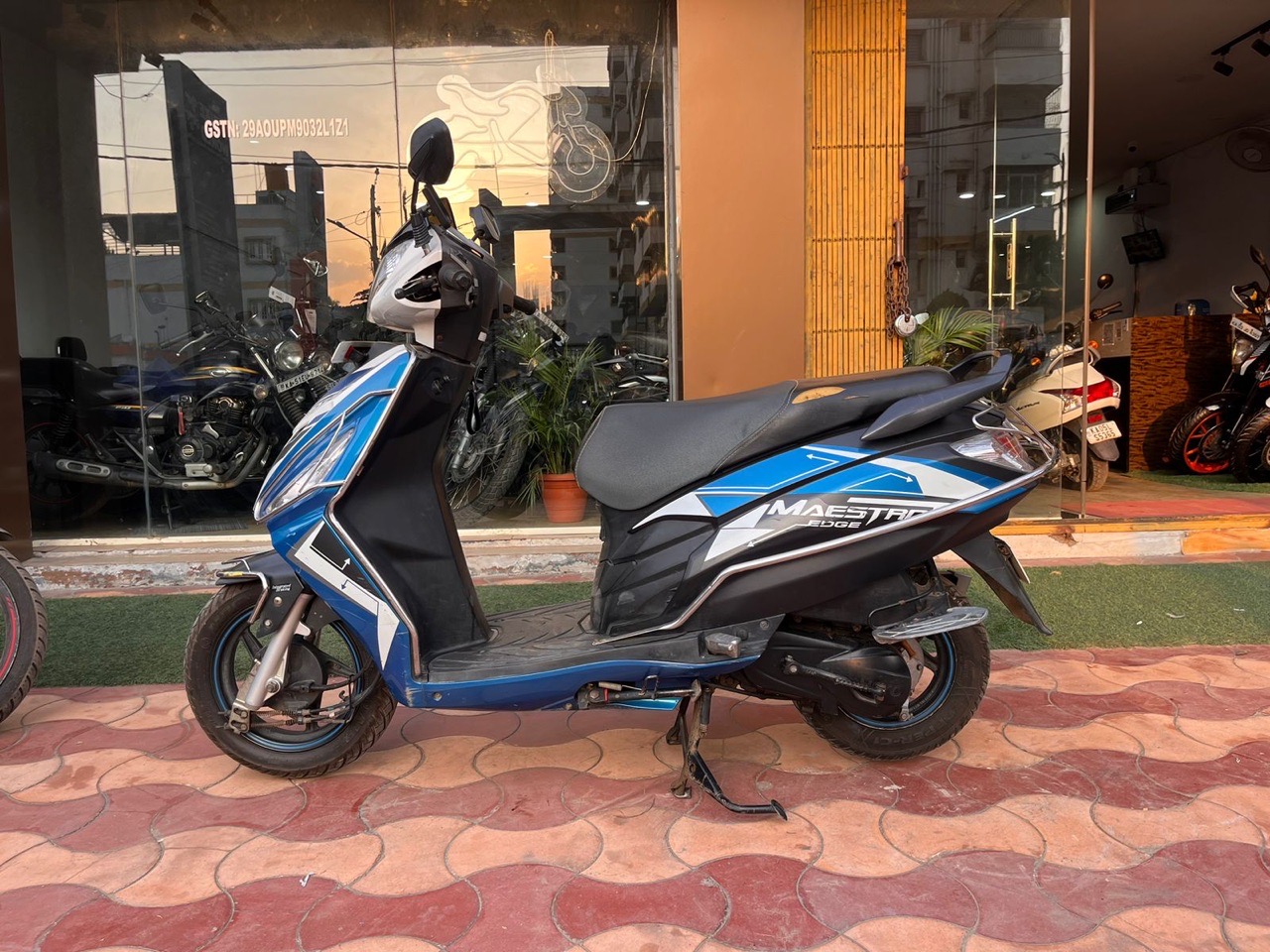 Hero Maestro Edge/2019 Model view 3