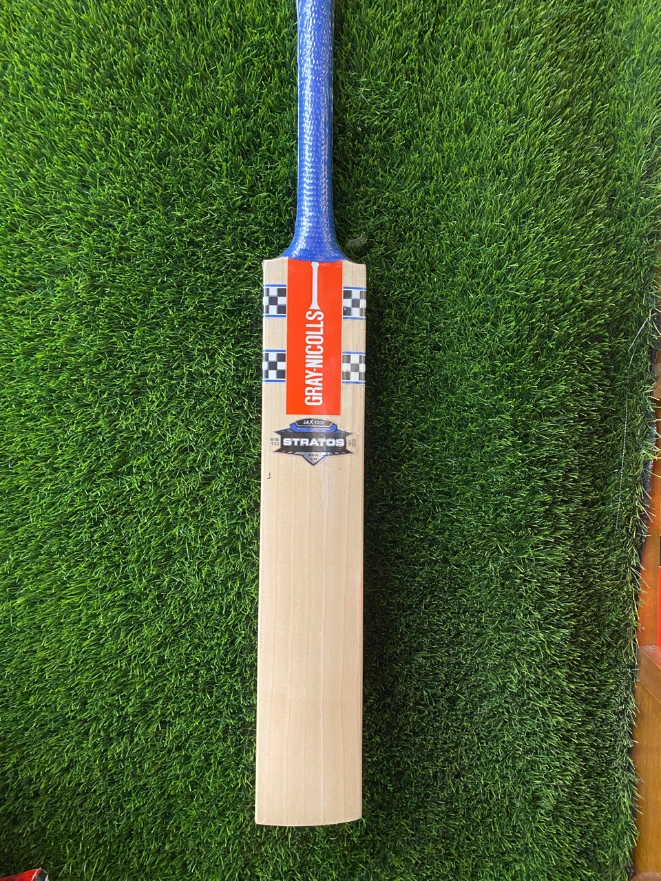 Gray-Nicolls English Willow Cricket Bat view 2