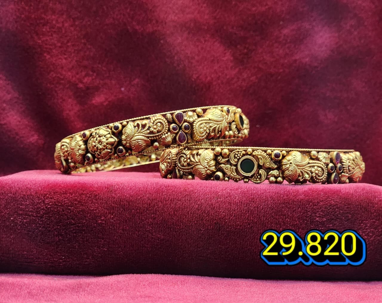 Traditional Gold Bangles 17526 view 5