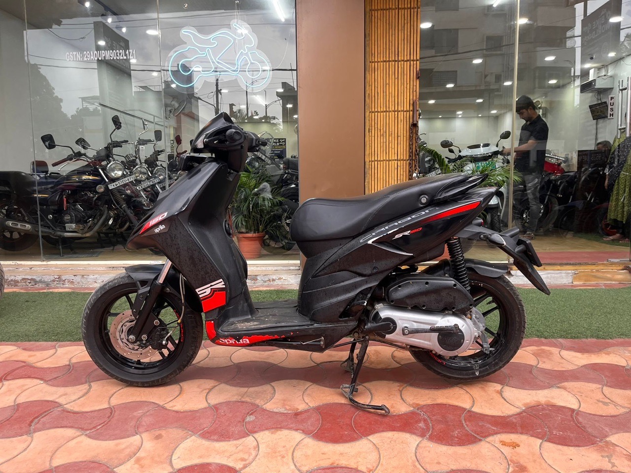 Aprilia 160/2019 Model view 5