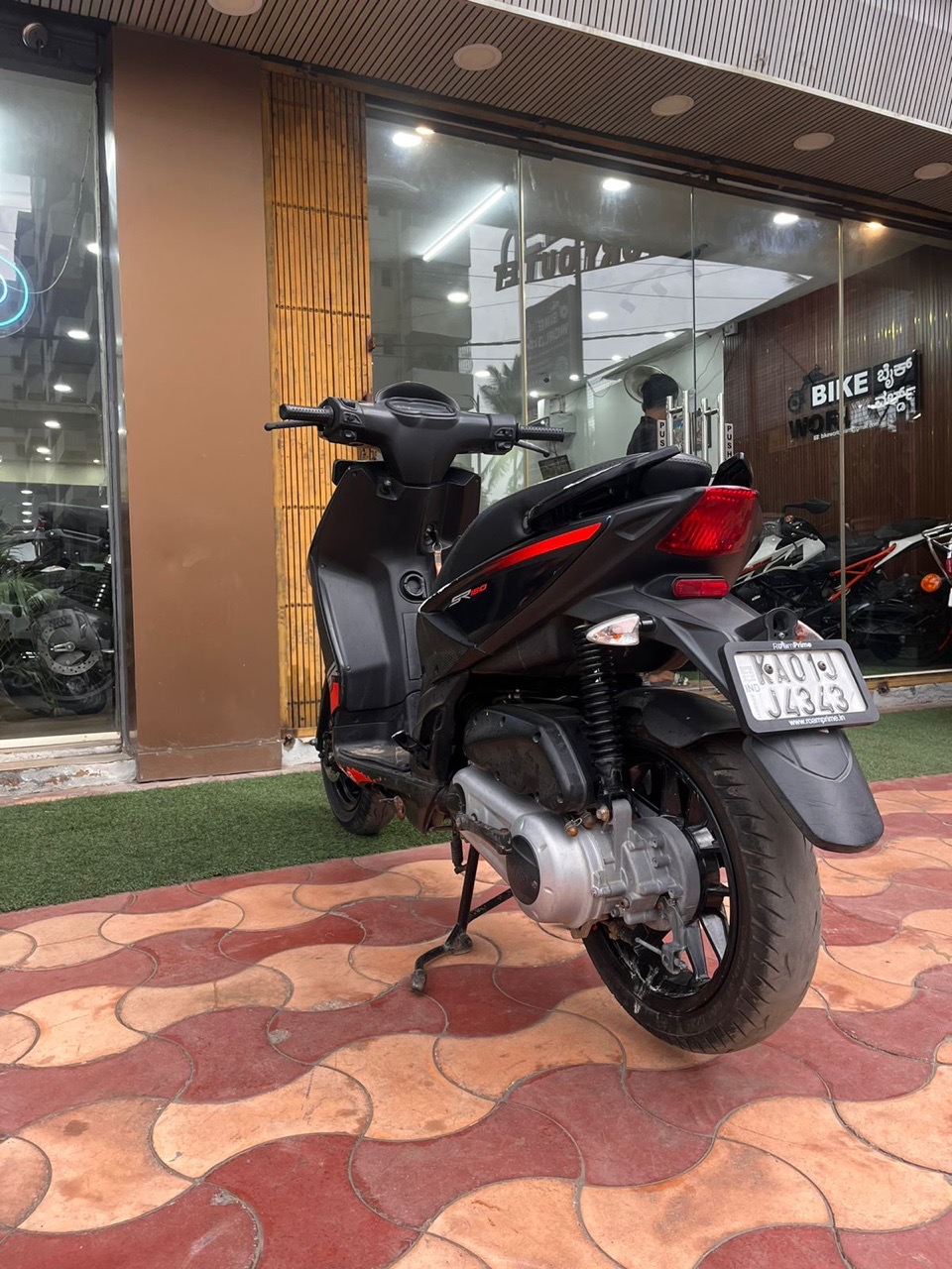 Aprilia 160/2019 Model view 7