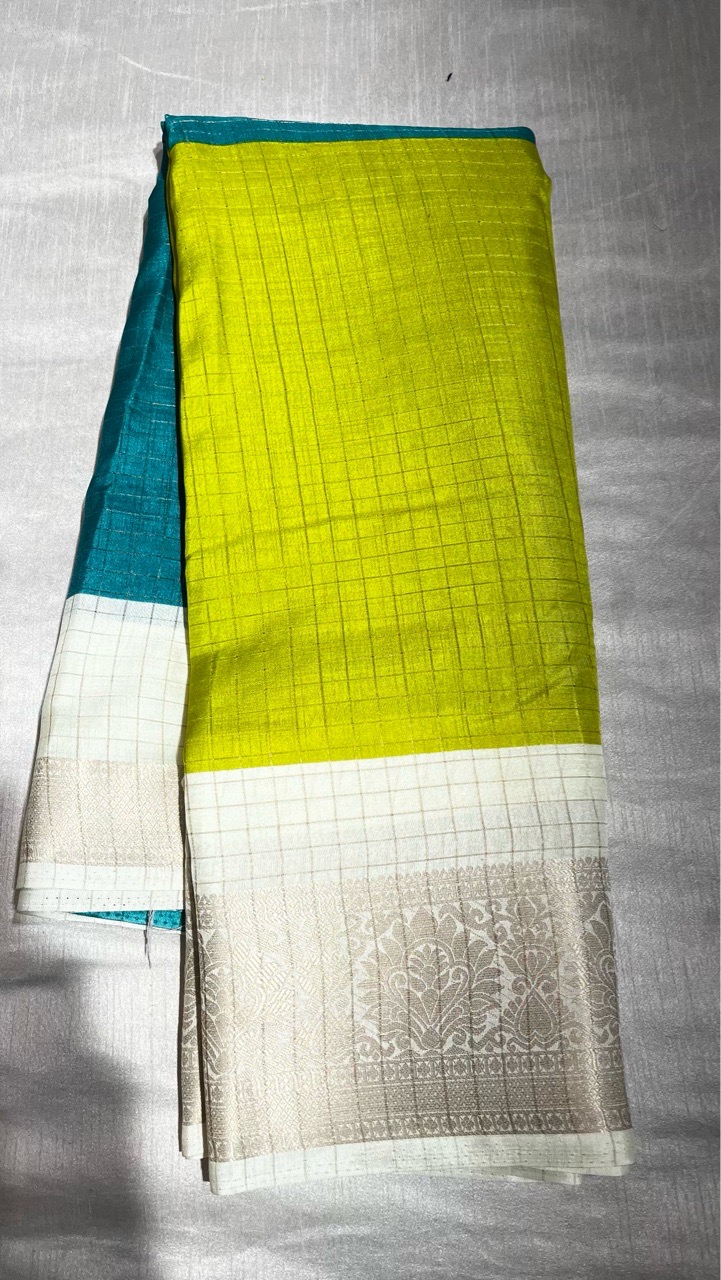 Linen-Finish Balaton Silk Saree view 3
