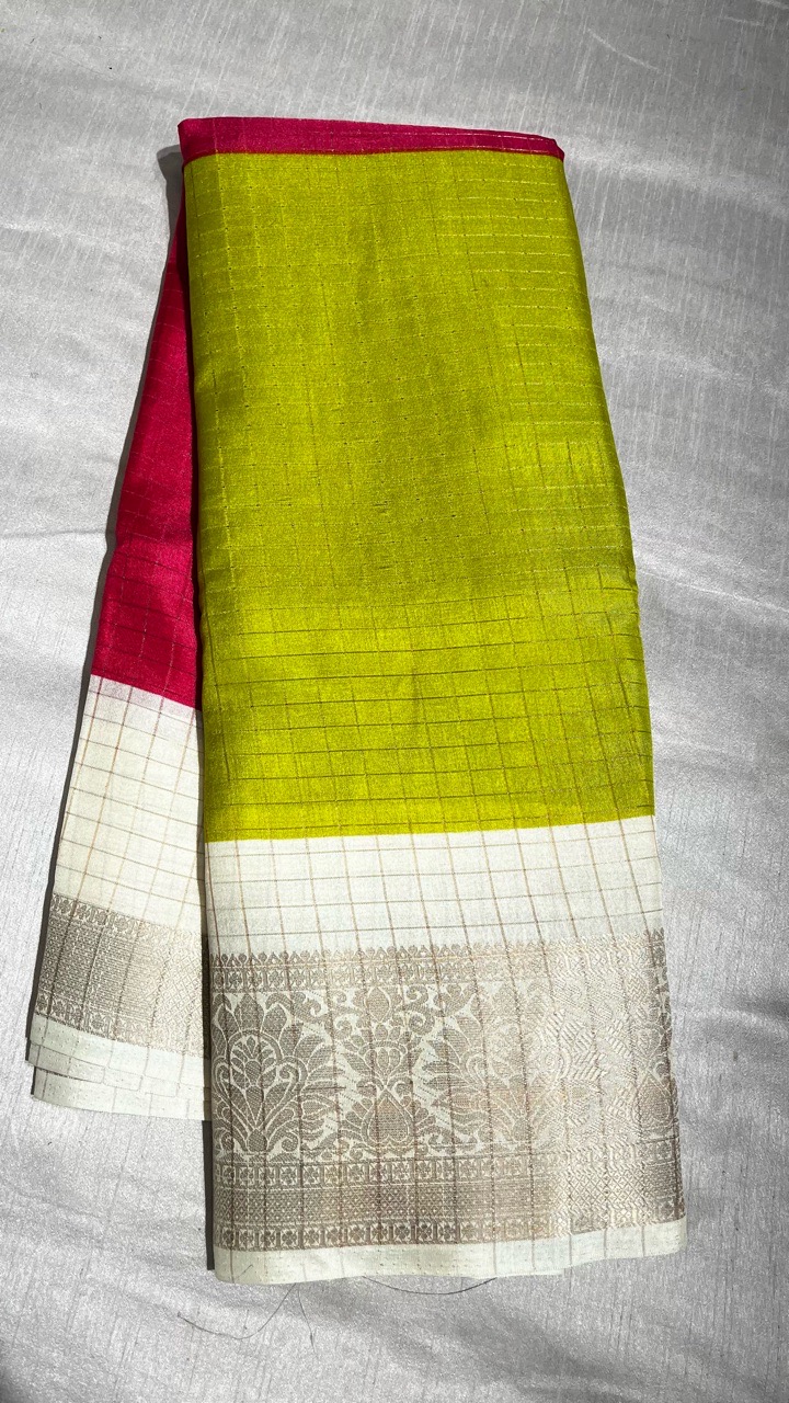 Linen-Finish Balaton Silk Saree view 5