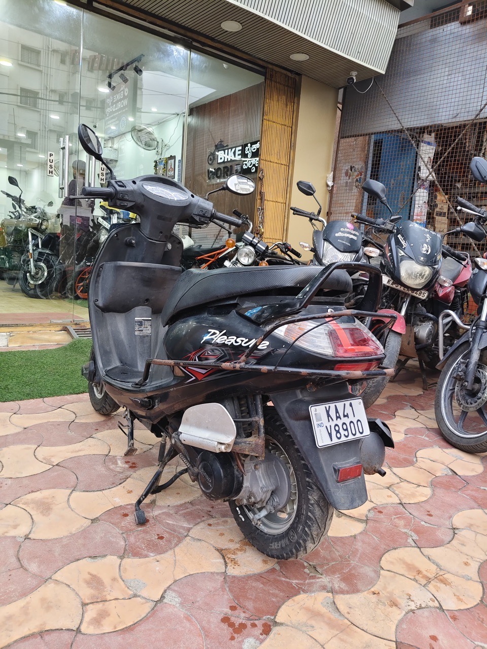 Hero Pleasure/2012 Model view 6
