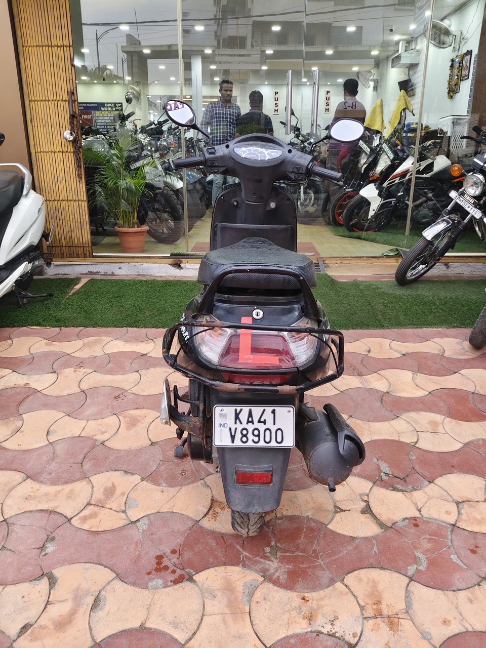 Hero Pleasure/2012 Model view 8