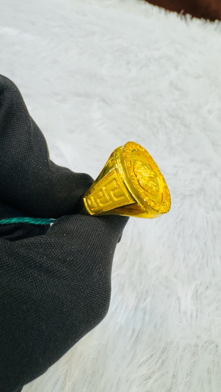 Lion Engraved Gold Ring view 3