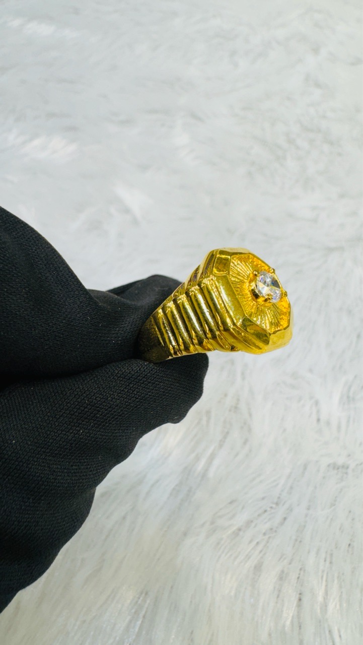 Single Stone Gold Gents Ring view 3