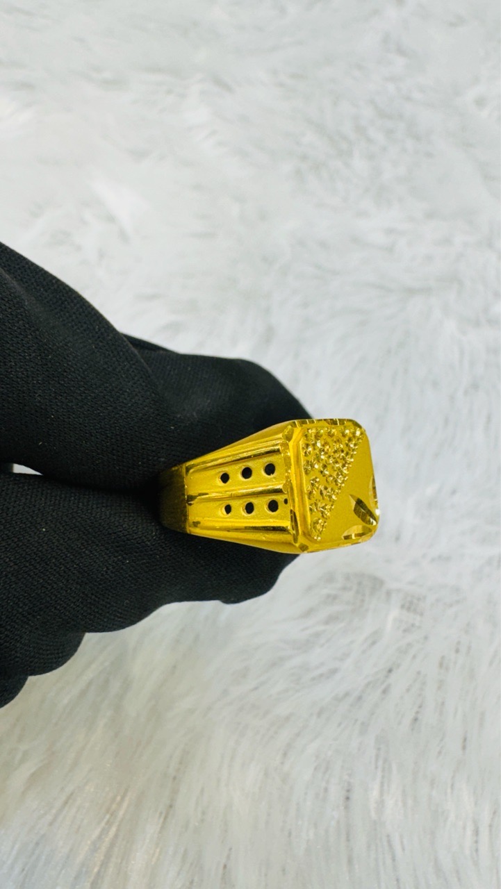 Plain Gold Gents Ring view 3