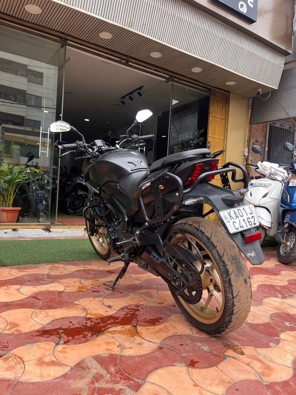 Bajaj Dominar 400 view 7
