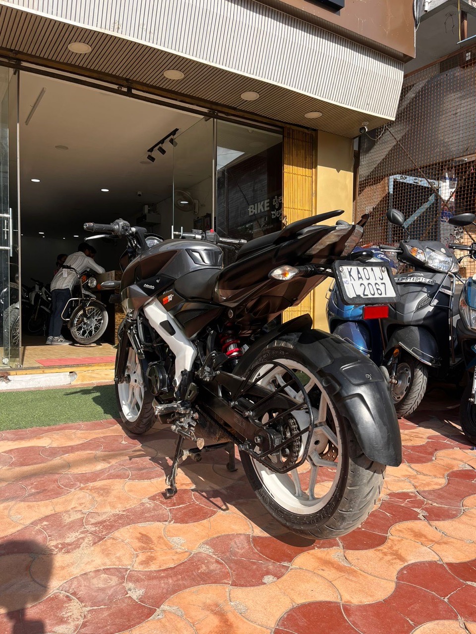 Bajaj Pulsar Ns200 / 2020 Dec Model view 7