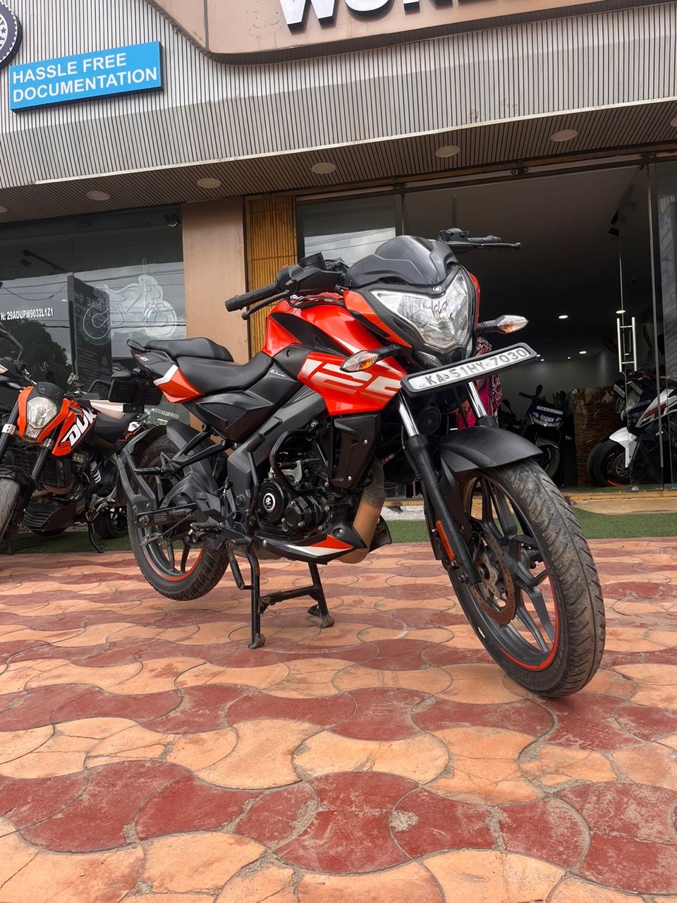 Bajaj Pulsar Ns 125/ 2023 Model view 2