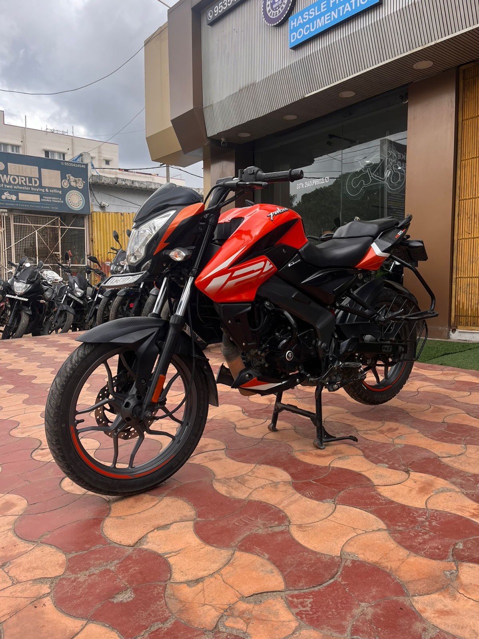 Bajaj Pulsar Ns 125/ 2023 Model view 3
