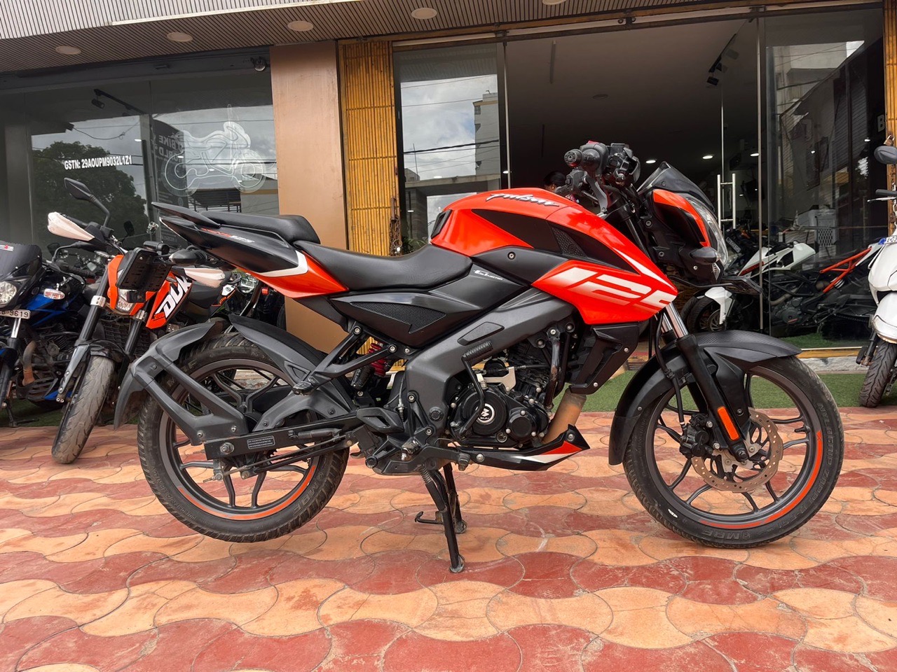 Bajaj Pulsar Ns 125/ 2023 Model view 5