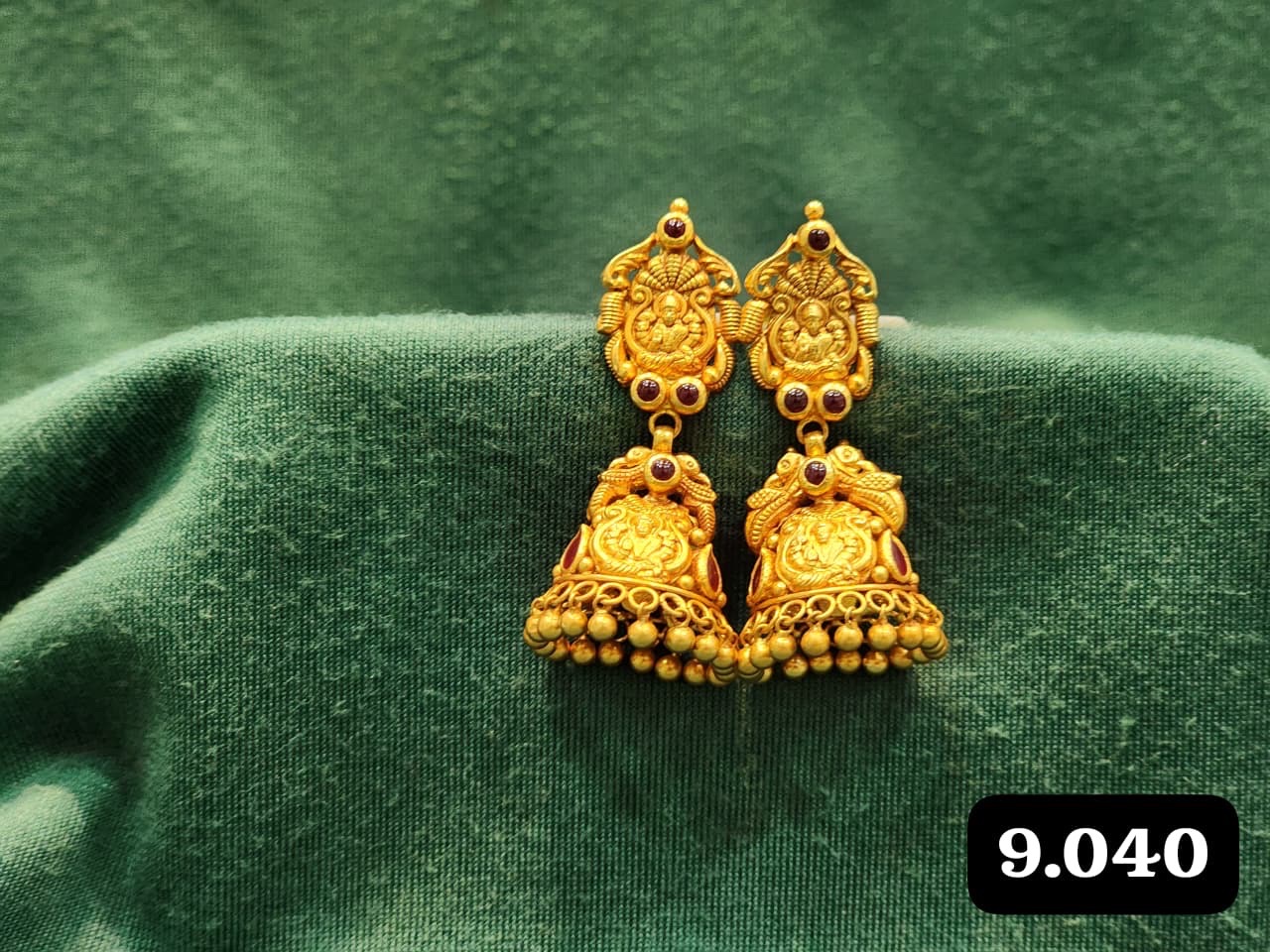 Traditional Gold Zhumka 150626 view 2