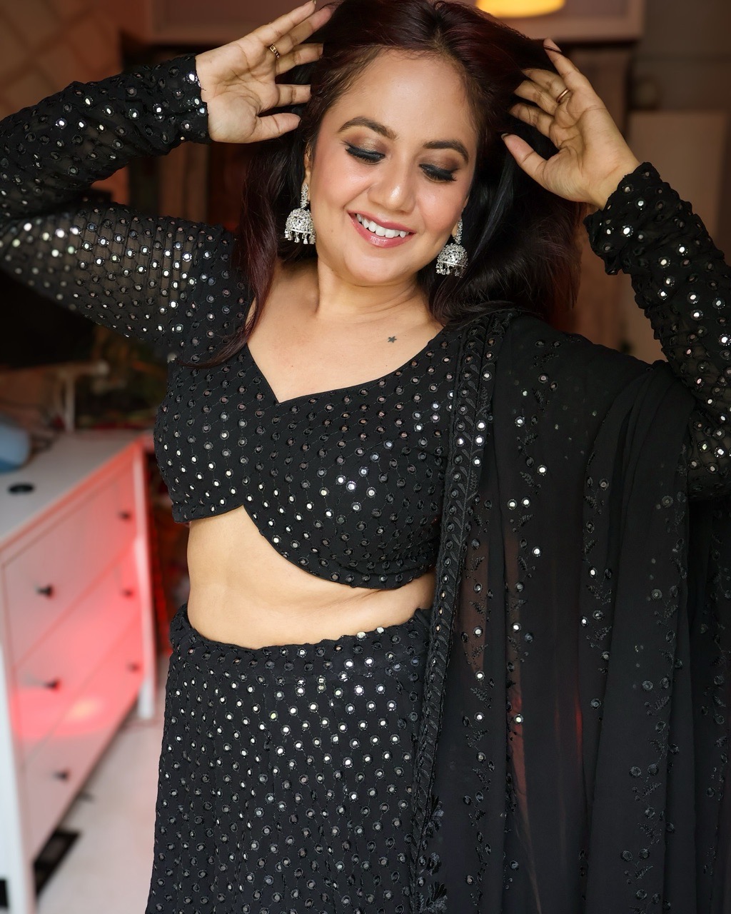 ‘Aayina’ - Black view 2
