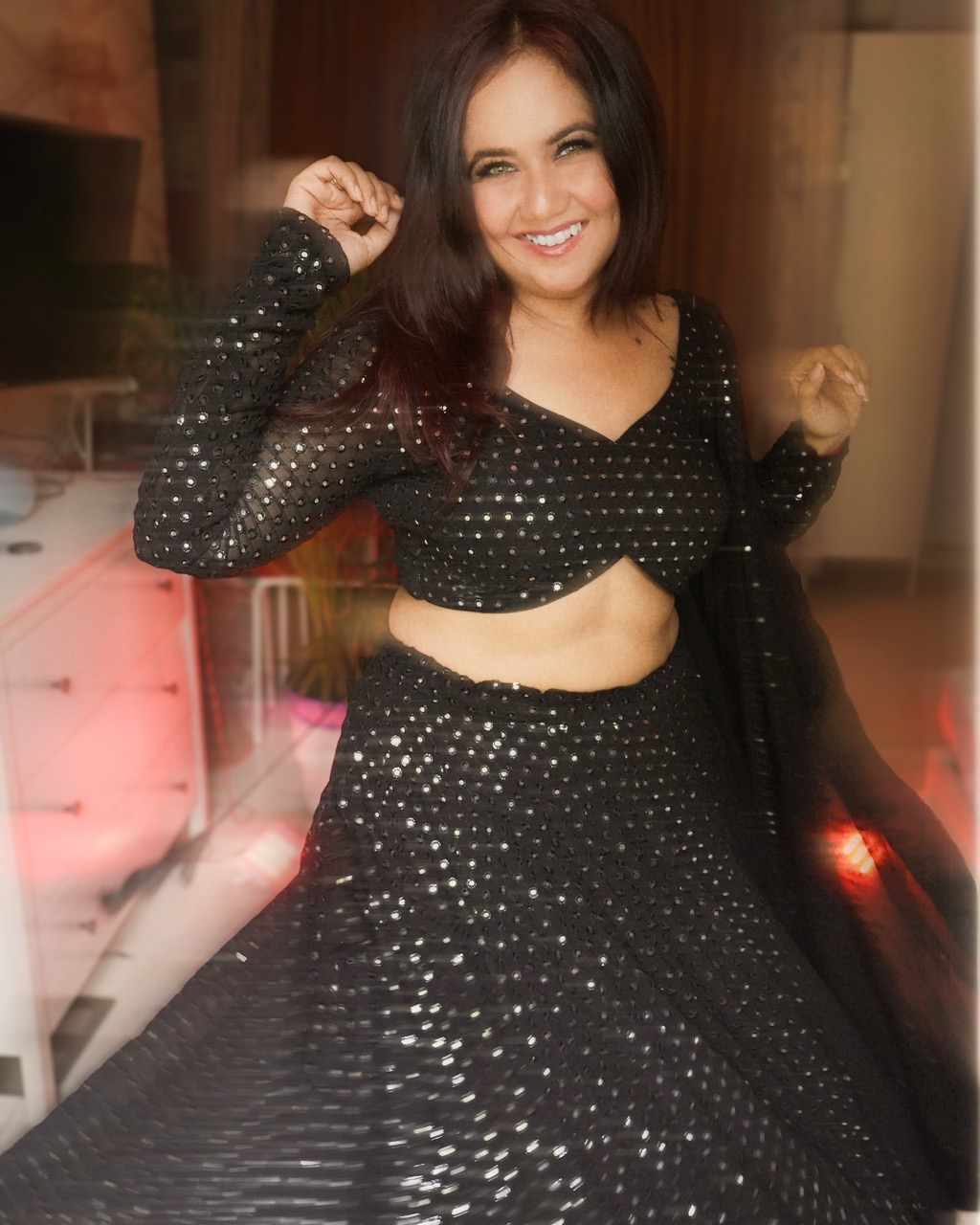 ‘Aayina’ - Black view 3