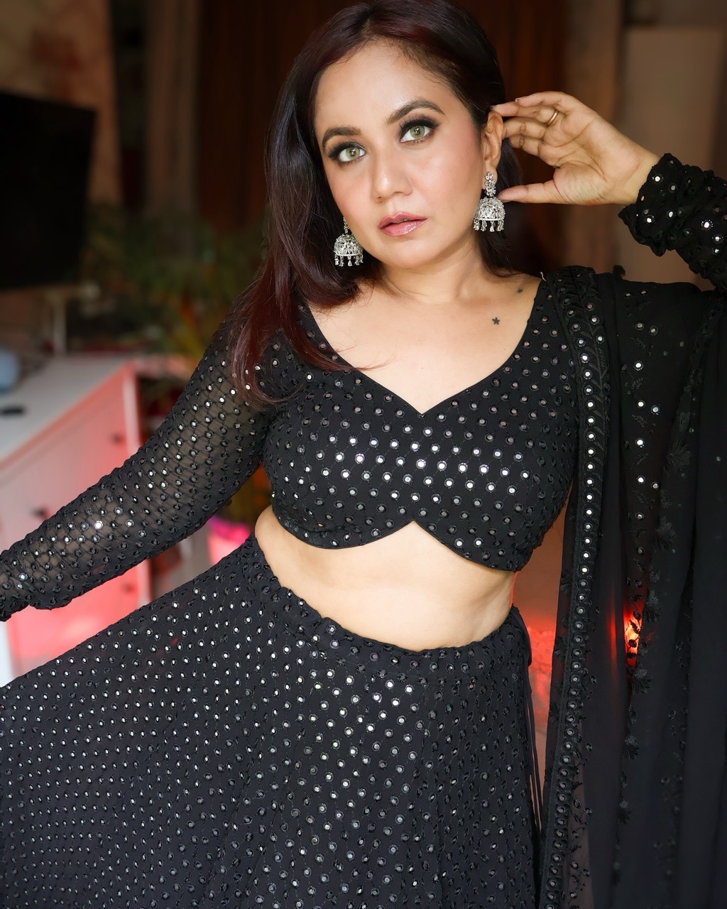 ‘Aayina’ - Black view 4
