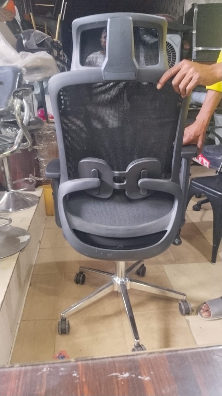 Ergonomic Black Office Chair view 3
