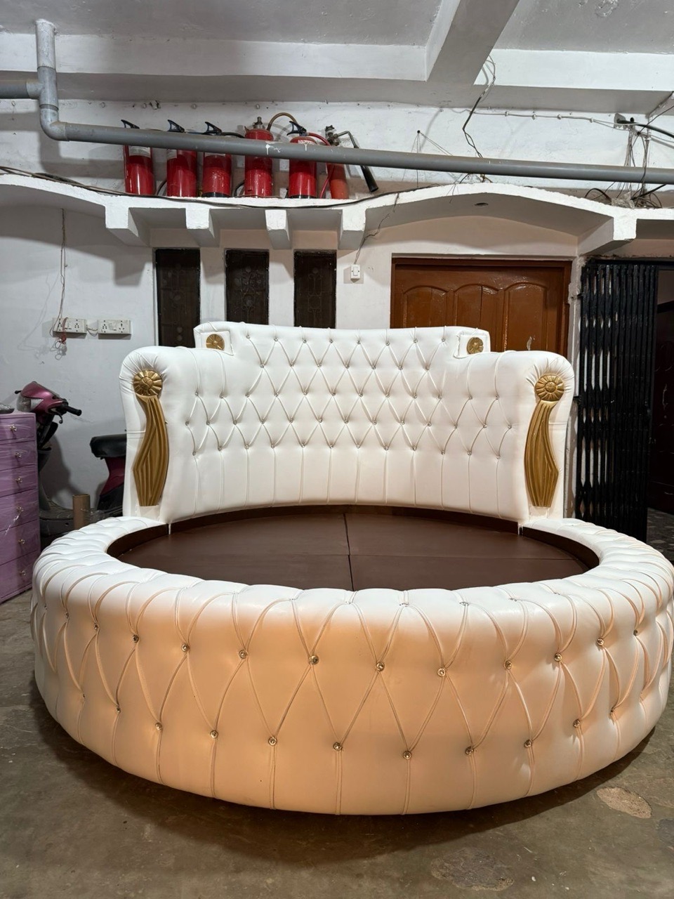Luxury White Faux Leather Round Bed view 7
