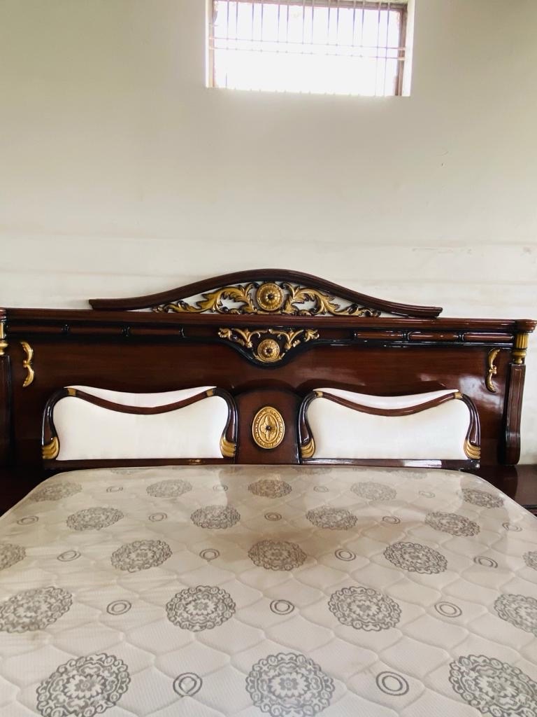 Royal Wooden Bed view 5