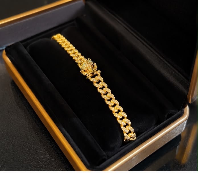 Gold Link Bracelet view 2