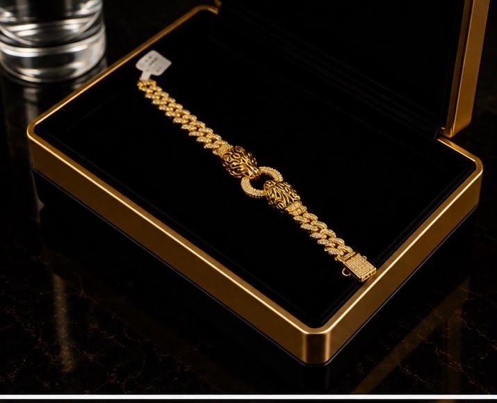 Gold Haveli Elegant Bracelet view 2