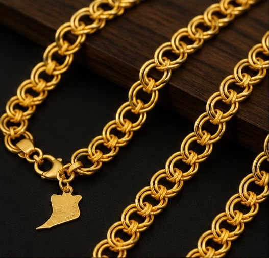 Elegant Gold Chain view 3