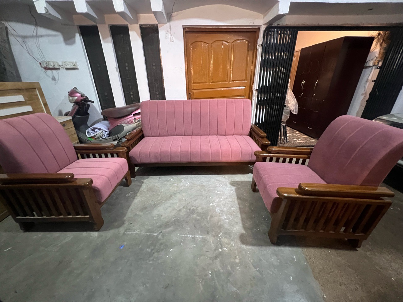 Modern Look Teak Sofa Set view 3