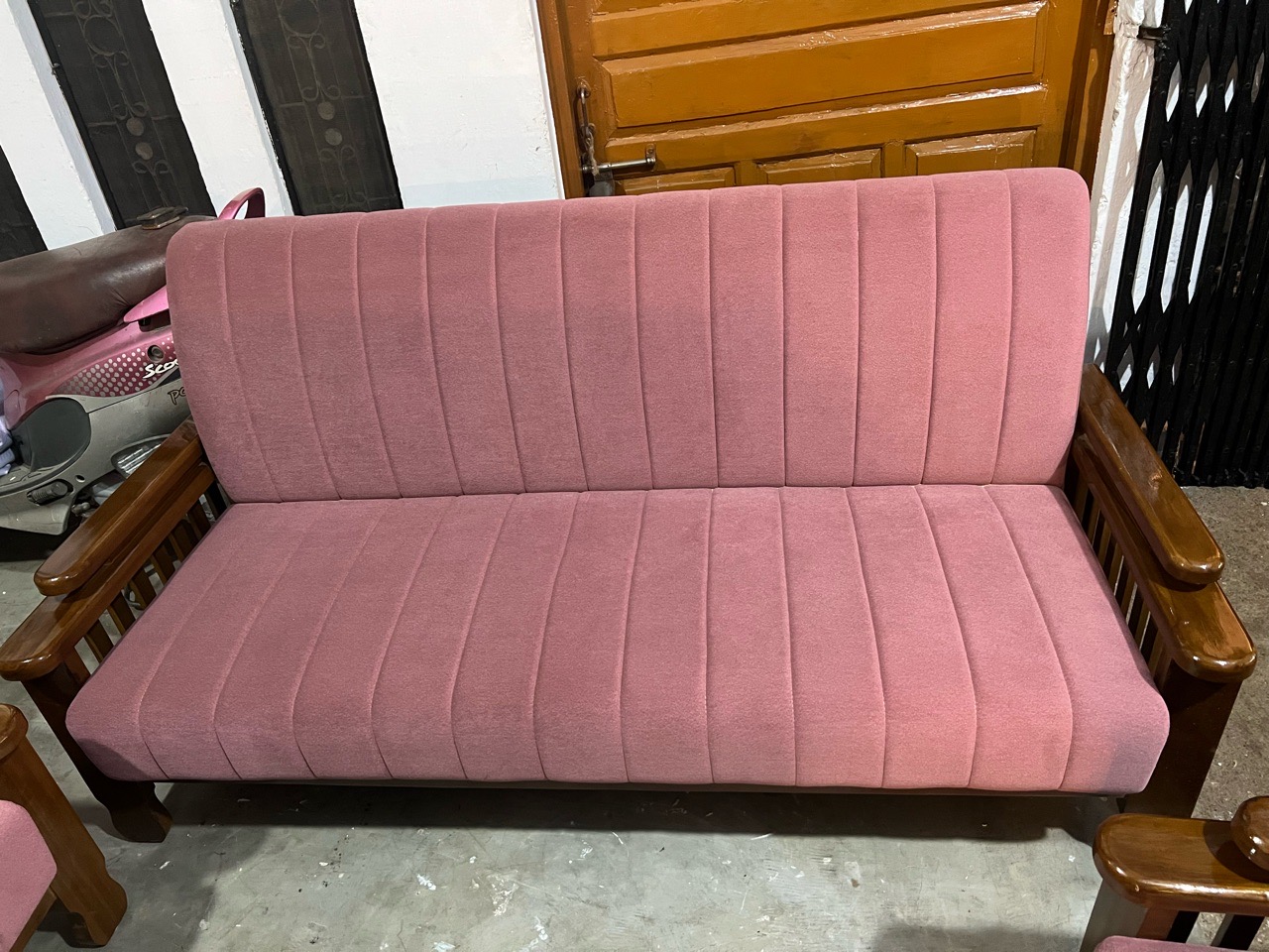 Modern Look Teak Sofa Set view 6