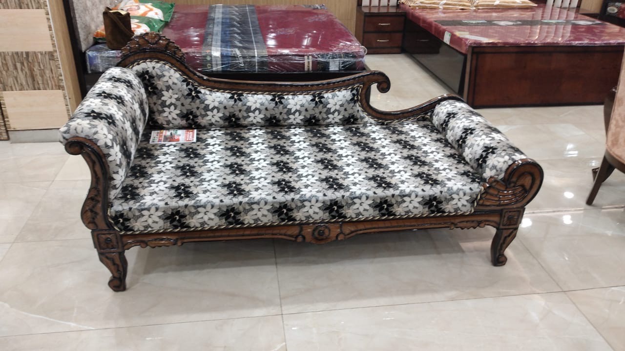 Elegant Vintage Couch view 4