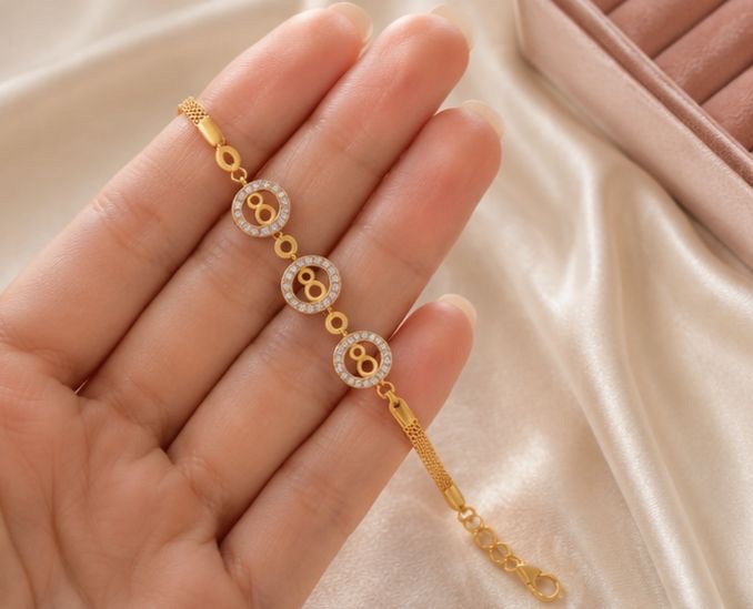 L.Bracelet view 2