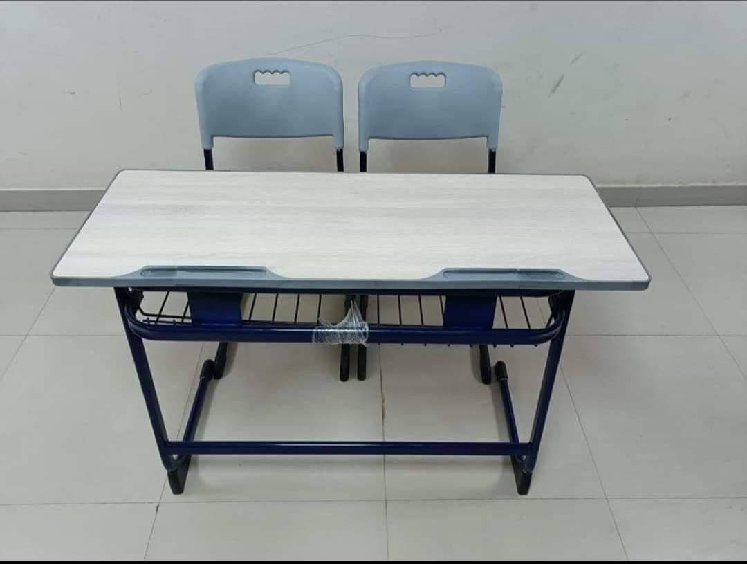 Capsule Desk & Chair view 3