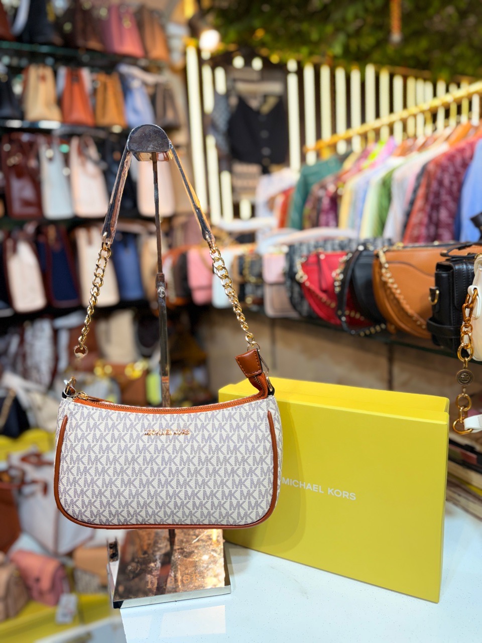 Michael Kors Crossbody Bag 🛍️🛍️🛍️ view 2