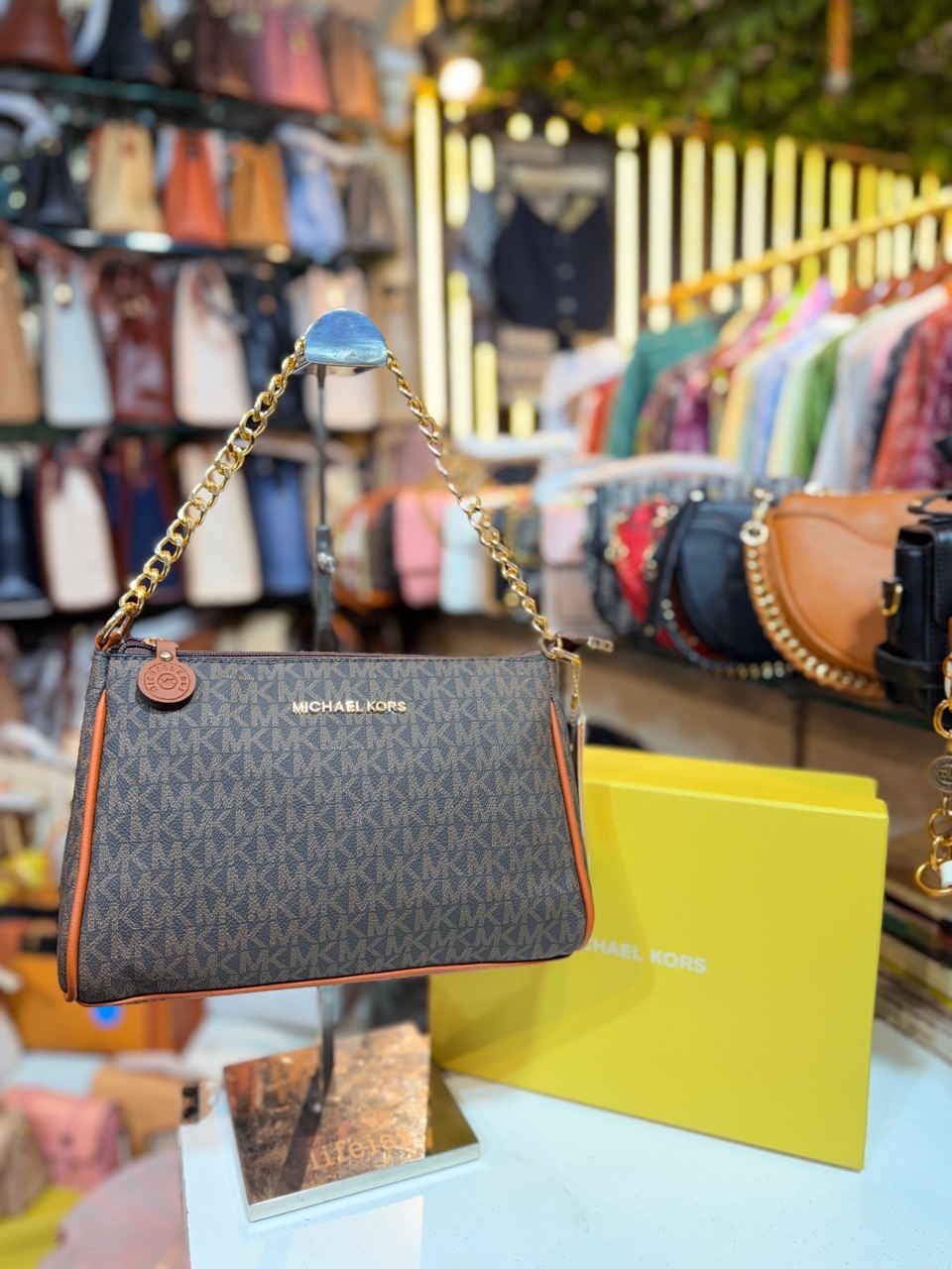 Michael Kors Handbag 👜 👜 view 2