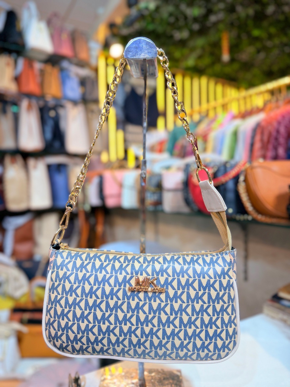 Michael Kors Sling Bag 💼 view 2