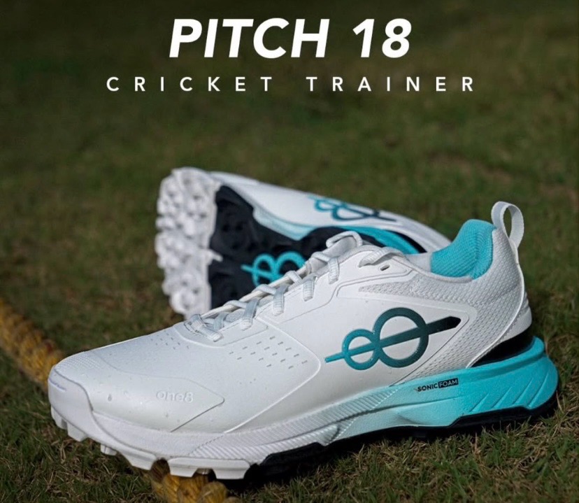 One8 Cricket shoes view 2