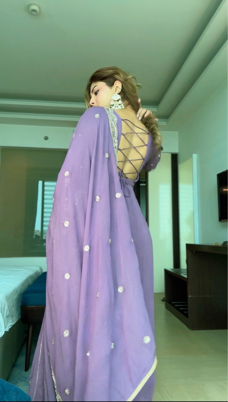 ‘Mahira’ Suit Set view 2