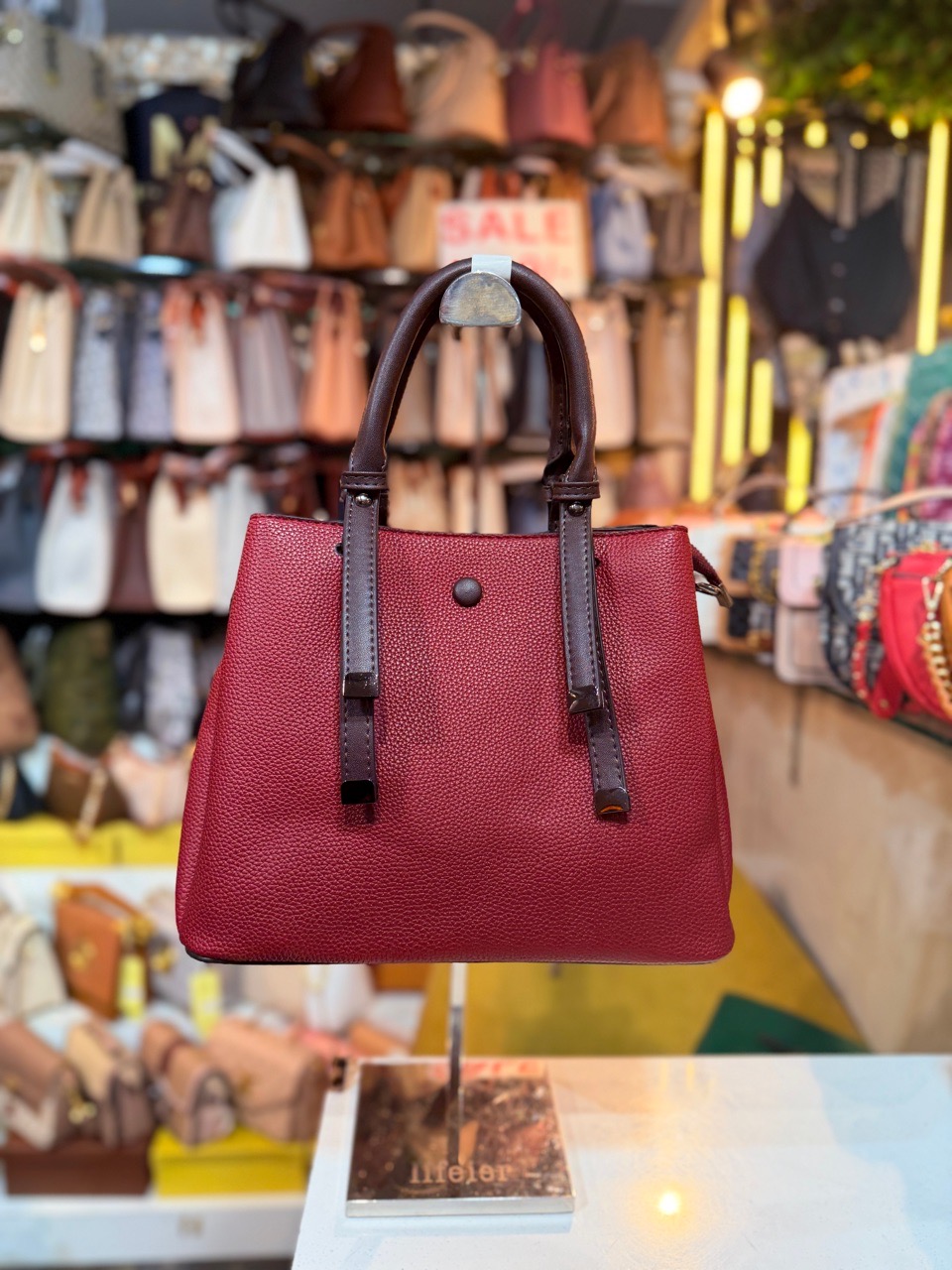 Stylish Handbag 👜 view 3