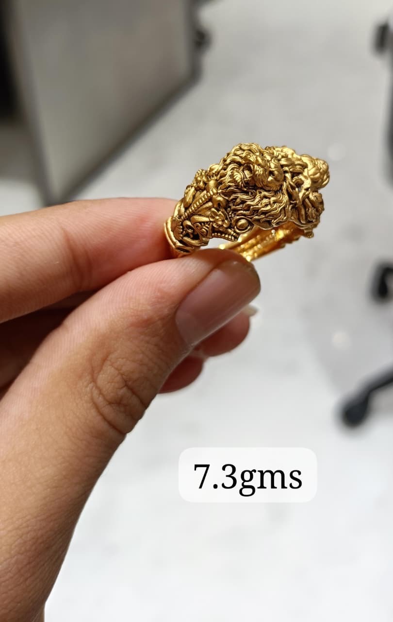 Gold Antique Ring view 3