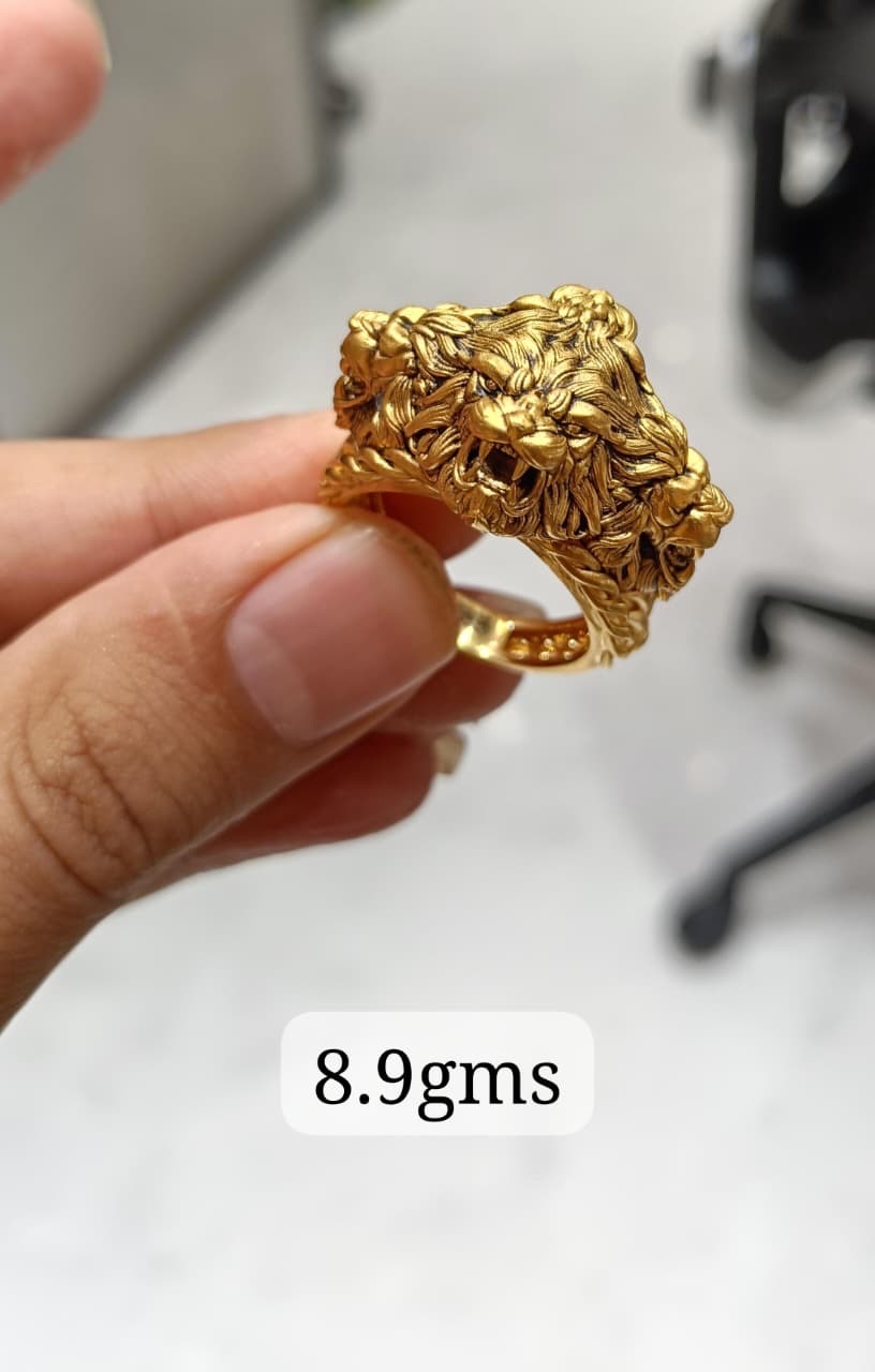 Gold Antique Ring view 9