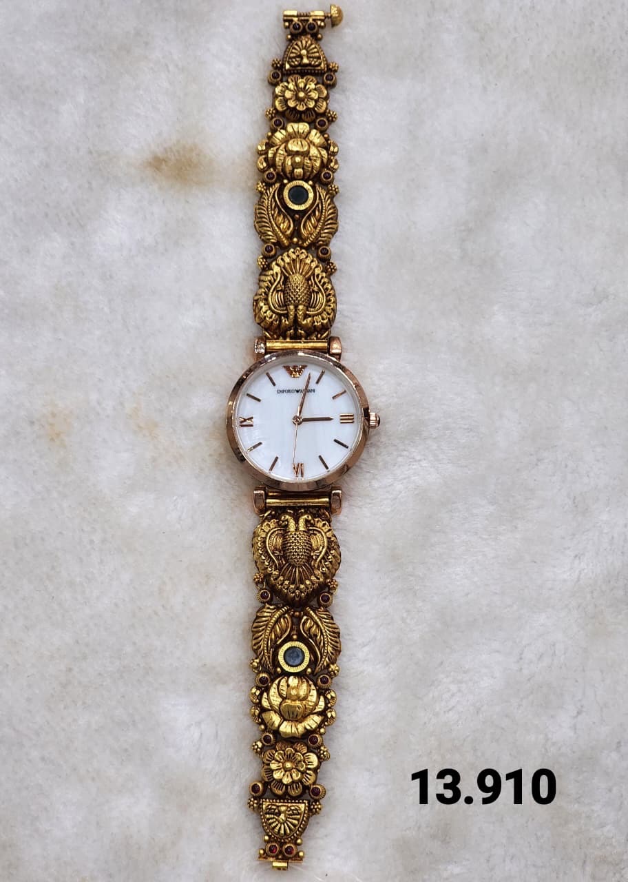 Riya Gold Watch view 8