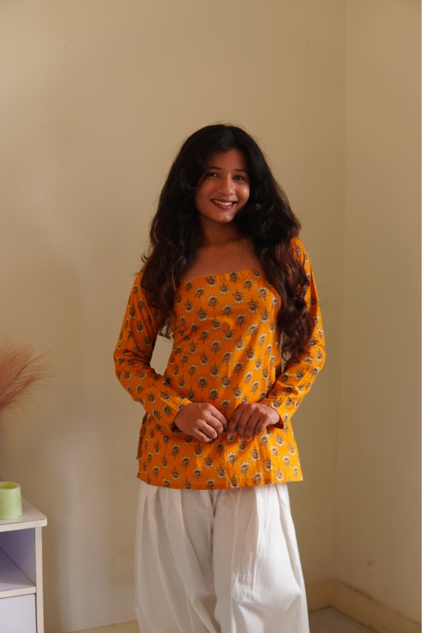 Floral Motifs Kurti view 3