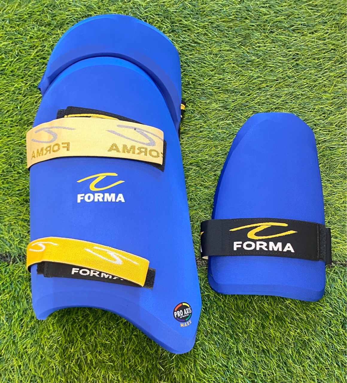 FORMA Thigh Guard view 2