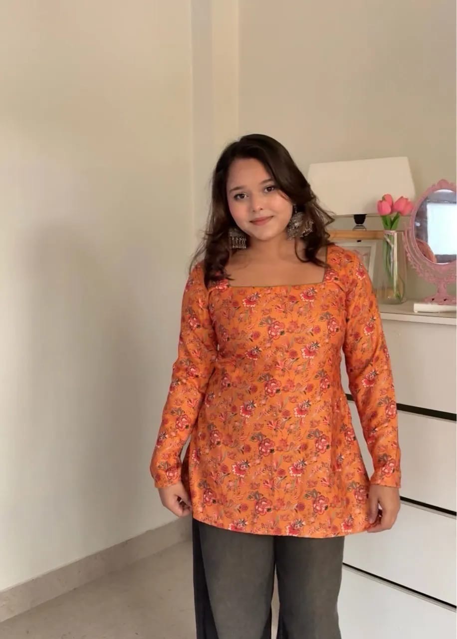 Floral Woolen Kurti with Square Neck view 4